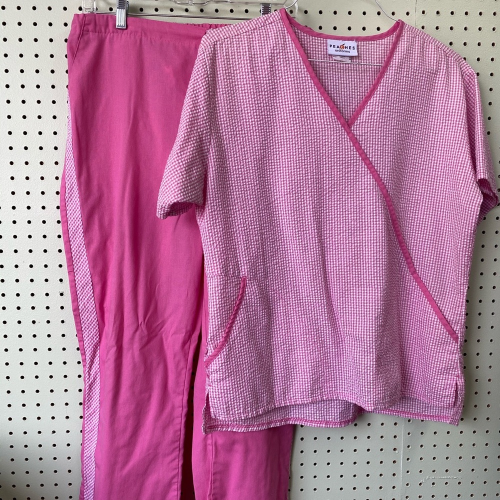 Scrub set
